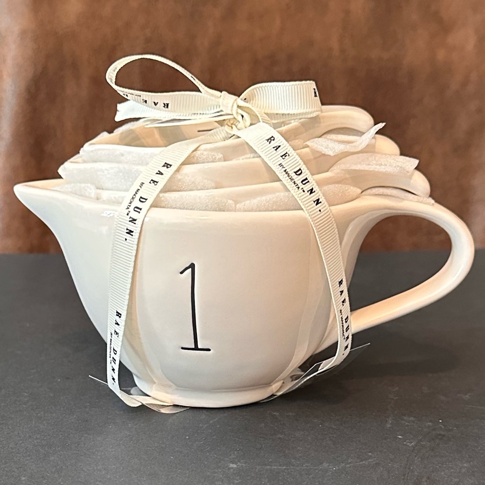 Rae Dunn Set of 4 Ceramic Measuring Cups Brand NEW!!